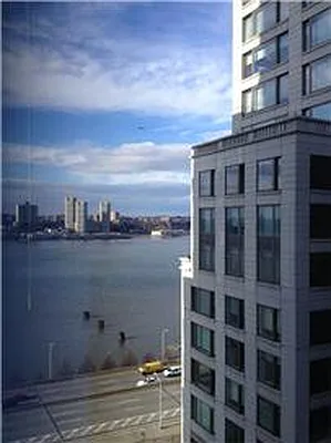 Rented by R New York | media 25