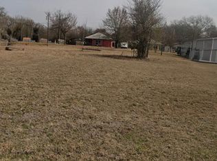 112 Stephens Dr, Mabank, TX 75156