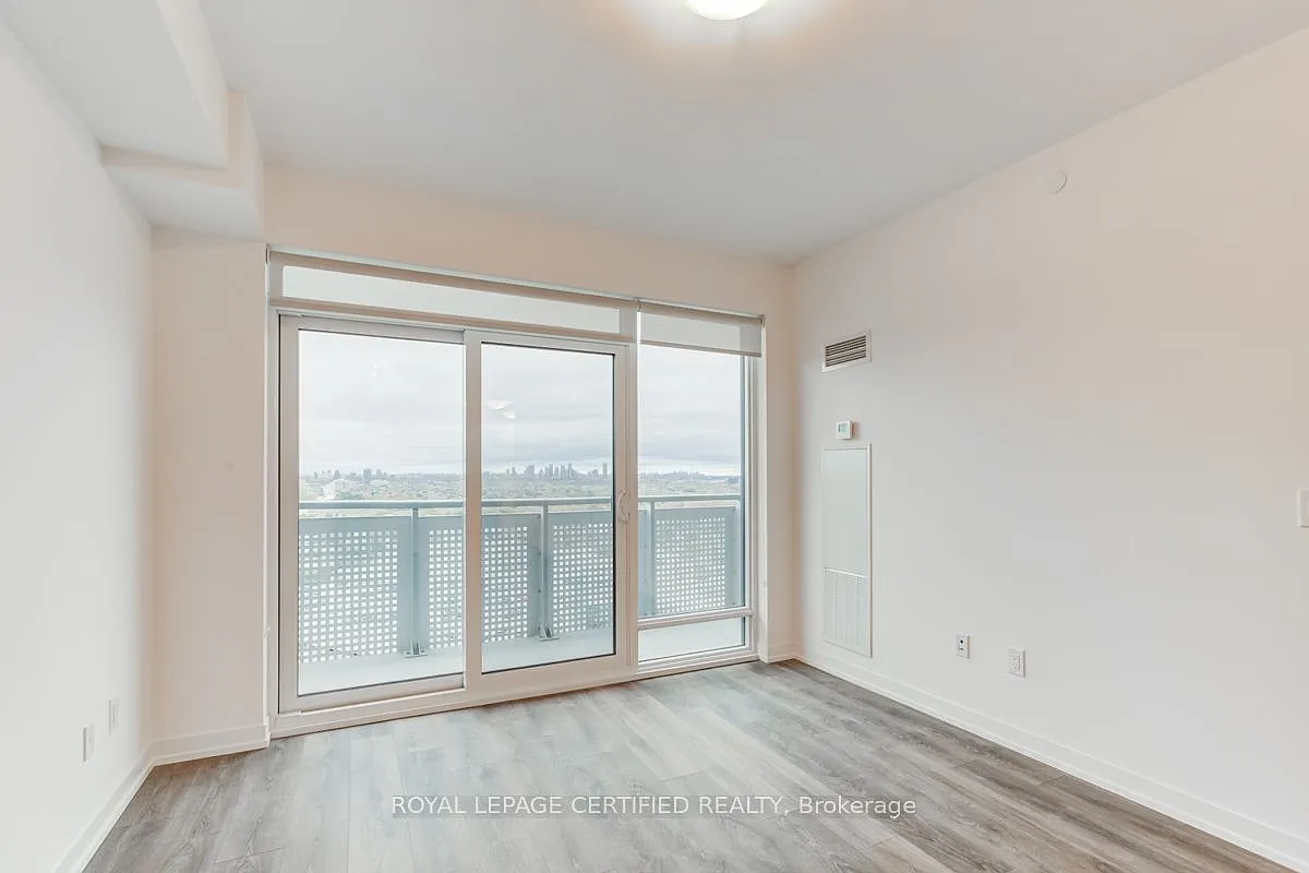 2 bed, $2,400 — Photo 4