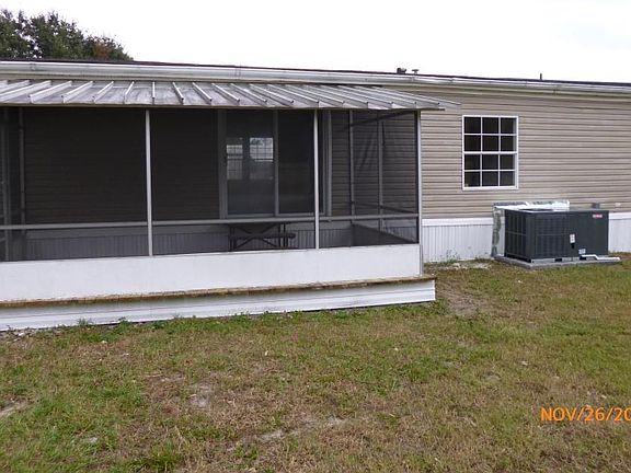 3rd image of 6851 Columbine Dr