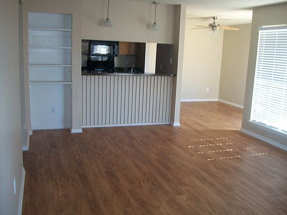 4th image of 1554 Weyland Dr APT 1205