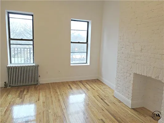 Rented by DSA Realty | media 32