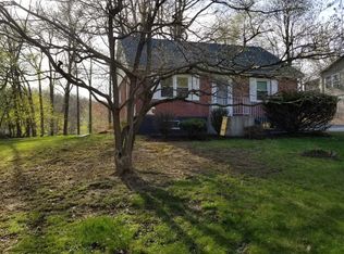 142 Belvedere Rd, Beacon, NY 12508