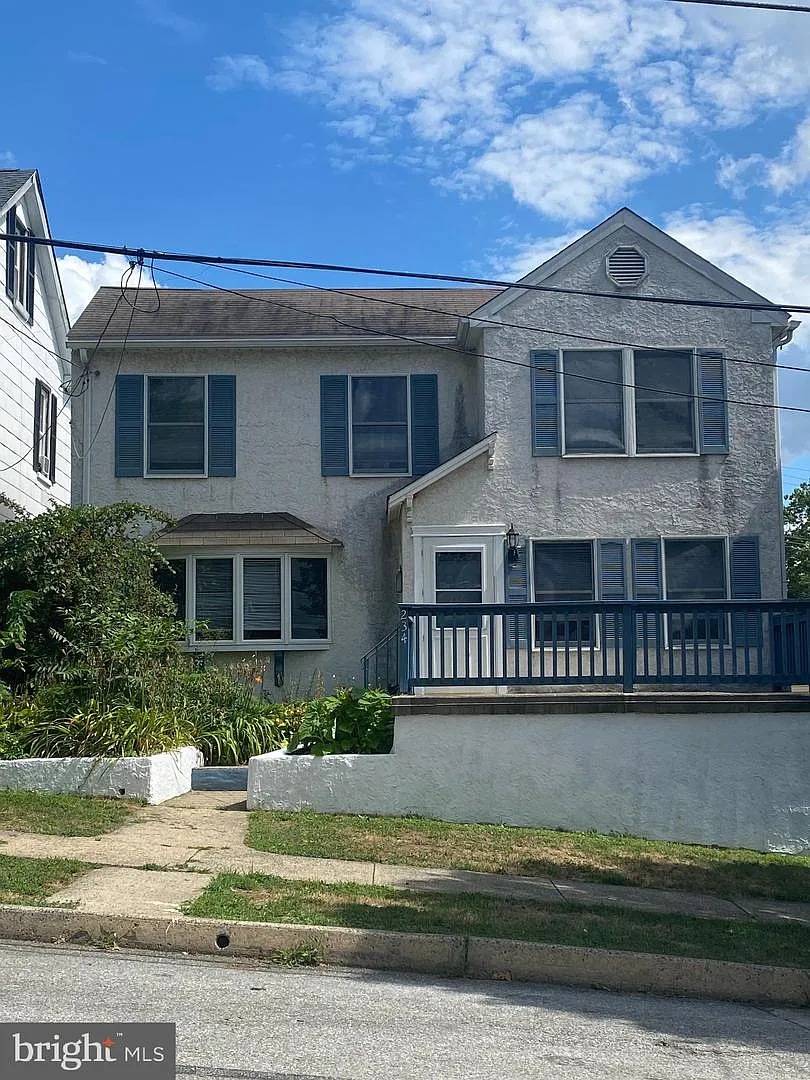 234 E 6th Ave photo 1