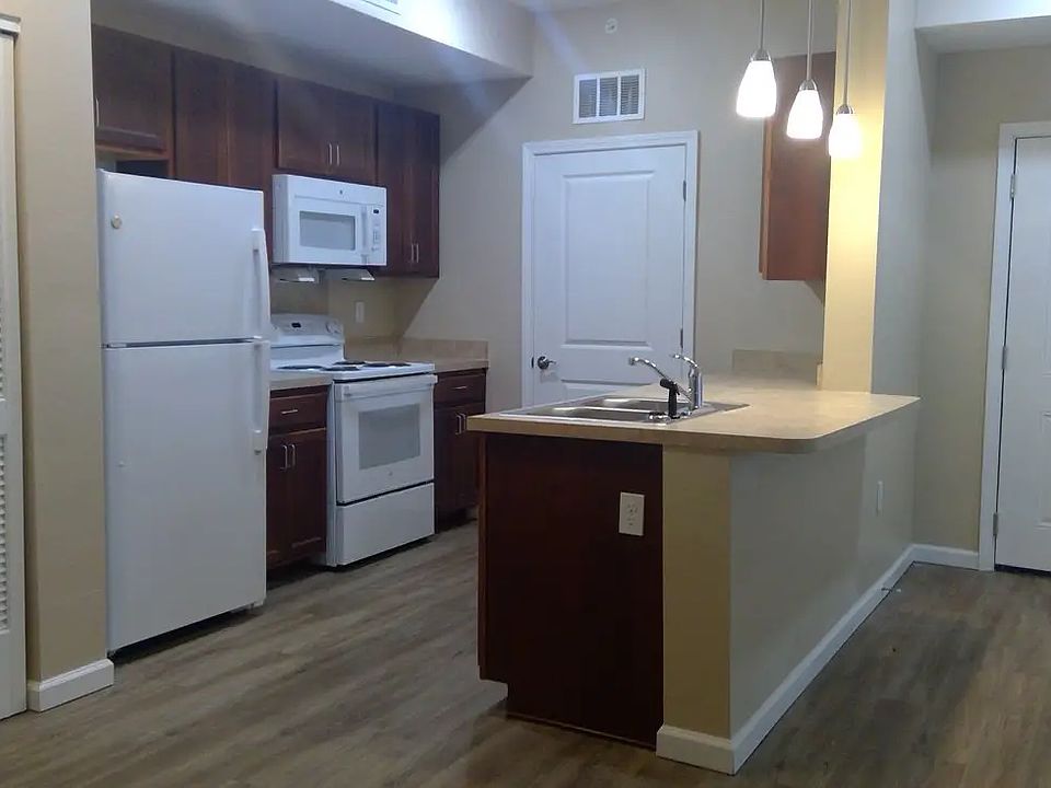 L’Appartement AMERICANA N/S Fooded P/O L'Appartement AMERICANA N/S Fooded P/O The Villages at