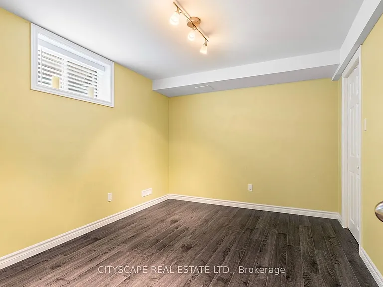 1831 Reilly Walk — Photo 14