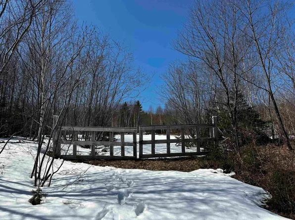 W Lake Ainslie Rd, South Lake Ainslie, NS B0E 1M0