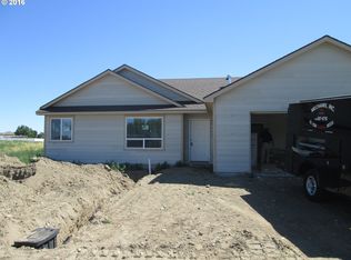 321 SW Cottonwood Dr, Hermiston, OR 97838