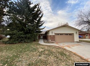 604 Meadowlark Ln, Riverton, WY 82501