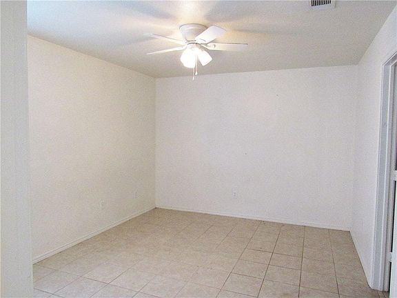 3rd image of 3011 Cantabrian Dr APT B