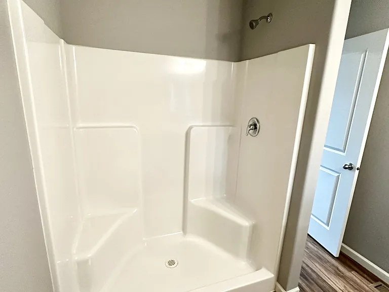 3760 Peter Ln NE — Photo 15