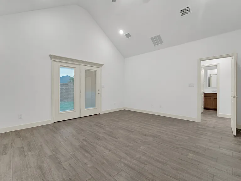 117 Community Dr — Photo 10