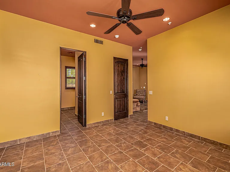 8406 E Calle Buena Vis — Photo 80