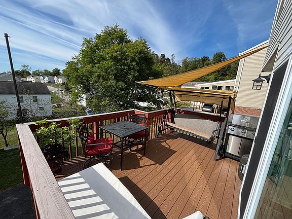 4th image of 304 Chanticleer Cir