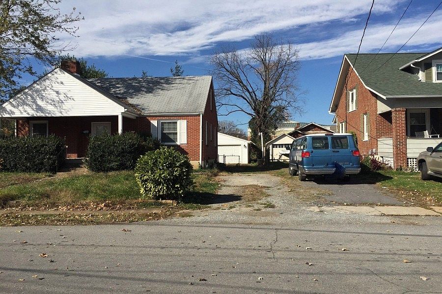 1st image of 2904 Cumberland St NW