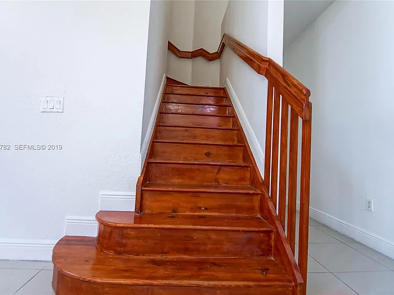 2227 Portofino Ave — Photo 5
