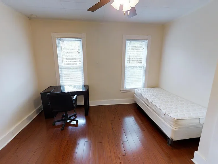 127 Comstock Pl — Photo 5