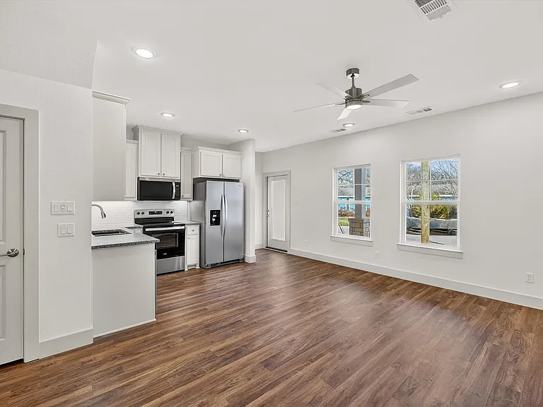 500 E Kimball St #1 — Photo 5