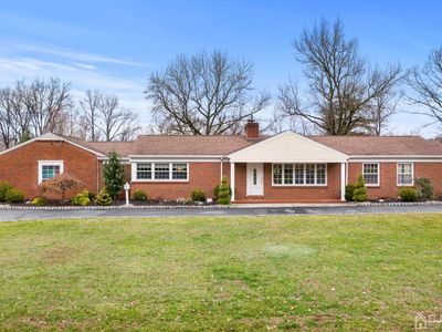 7 Sycamore Rd, Colonia, NJ, 07067