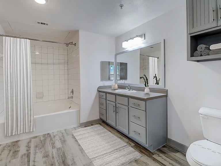 Gateway Pines — Photo 8