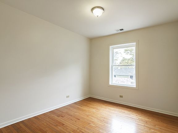 3rd image of 7421 S Kimbark Ave APT 3W