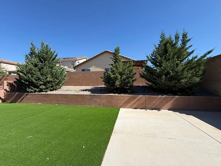 2861 Walsh Loop SE — Photo 35