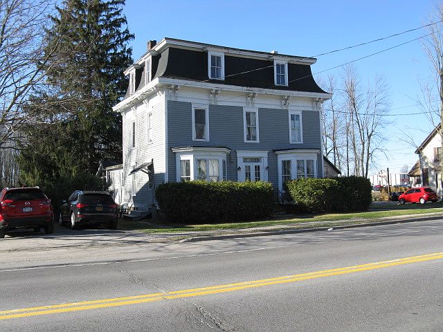 1st image of 31 W Main St