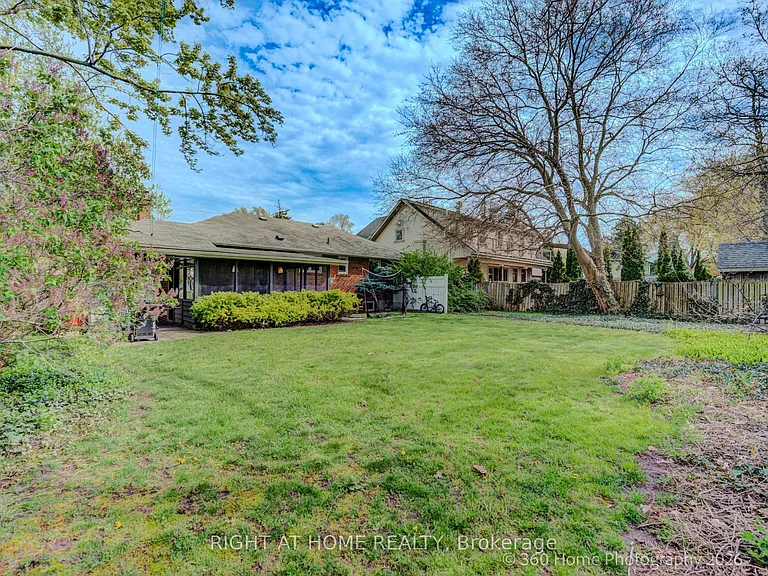 1493 Constance Dr — Photo 29