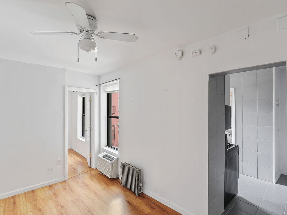 1st image of 124 Mott St APT 26