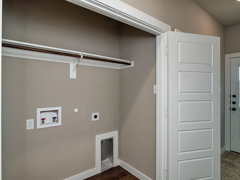 712 Harvest Moon Dr — Photo 18