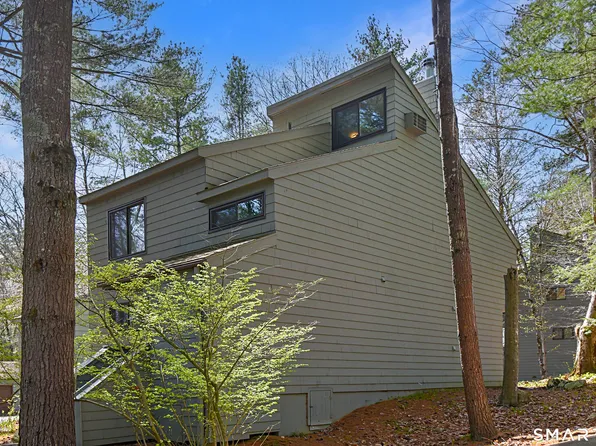 151 Old Farms Road #151, Torrington, CT 06790