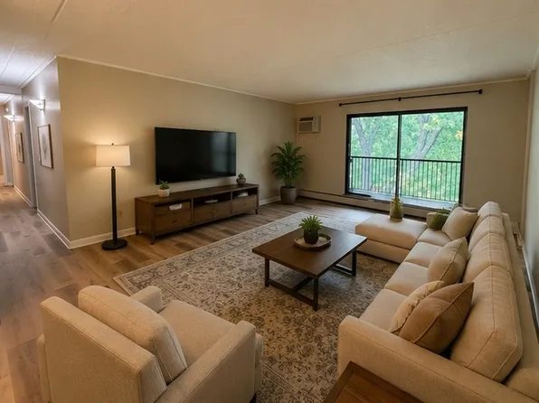 10521 Cedar Lake Rd APT 514, Minnetonka, MN 55305