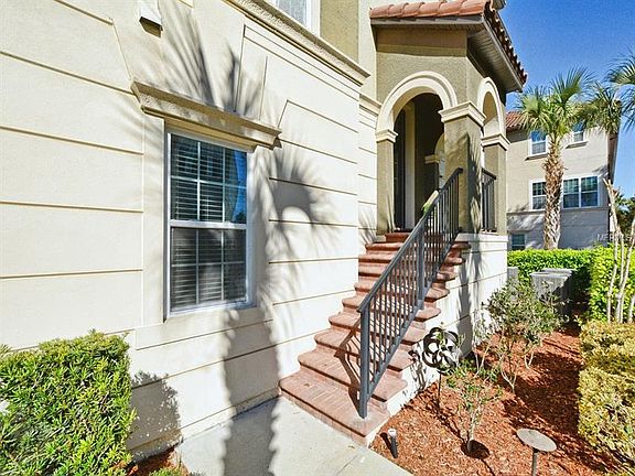 2nd image of 829 Lobelia Dr