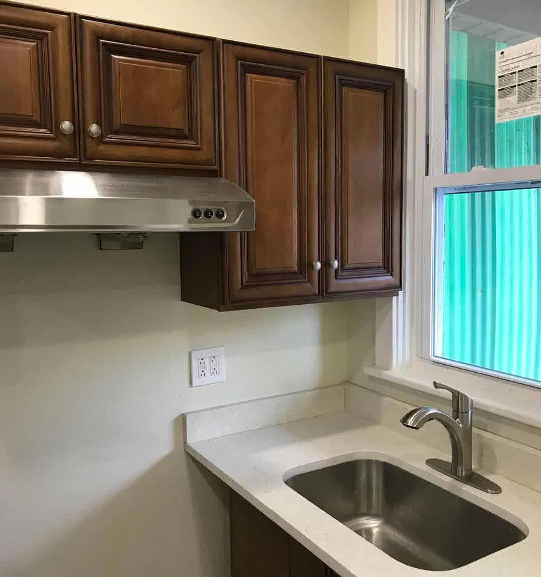 3129 Terrace St — Photo 1