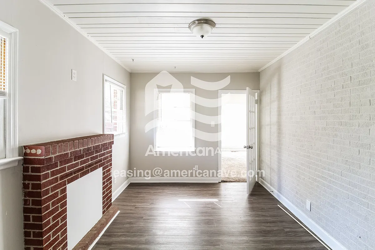 506441_002_wm_-_living_room_13585511.jpg - 4110 Althea Dr