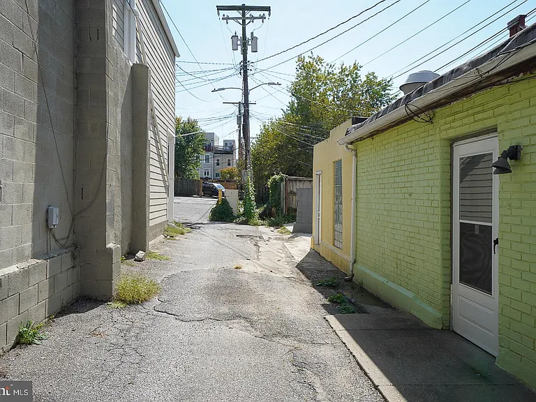 1501 Light St #2 — Photo 3