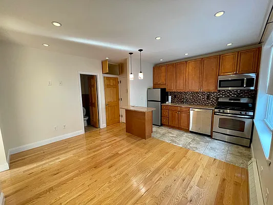 Rented by Sterling Realty Solution Inc | media 18