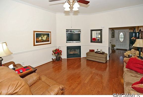 5th image of 64 Denali Ln