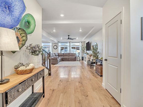 2nd image of 58 E Inlet Spring Dr