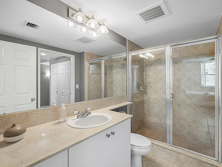 700 E Boynton Beach Blvd #803 — Photo 22