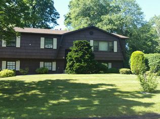 6 Innington Ct, Spring Valley, NY 10977