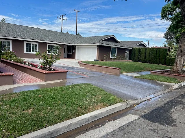 4 bed, 1818 sqft, $6,000 — Photo 2