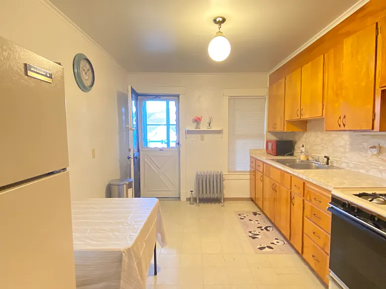 22 Grand Blvd #2 — Photo 8