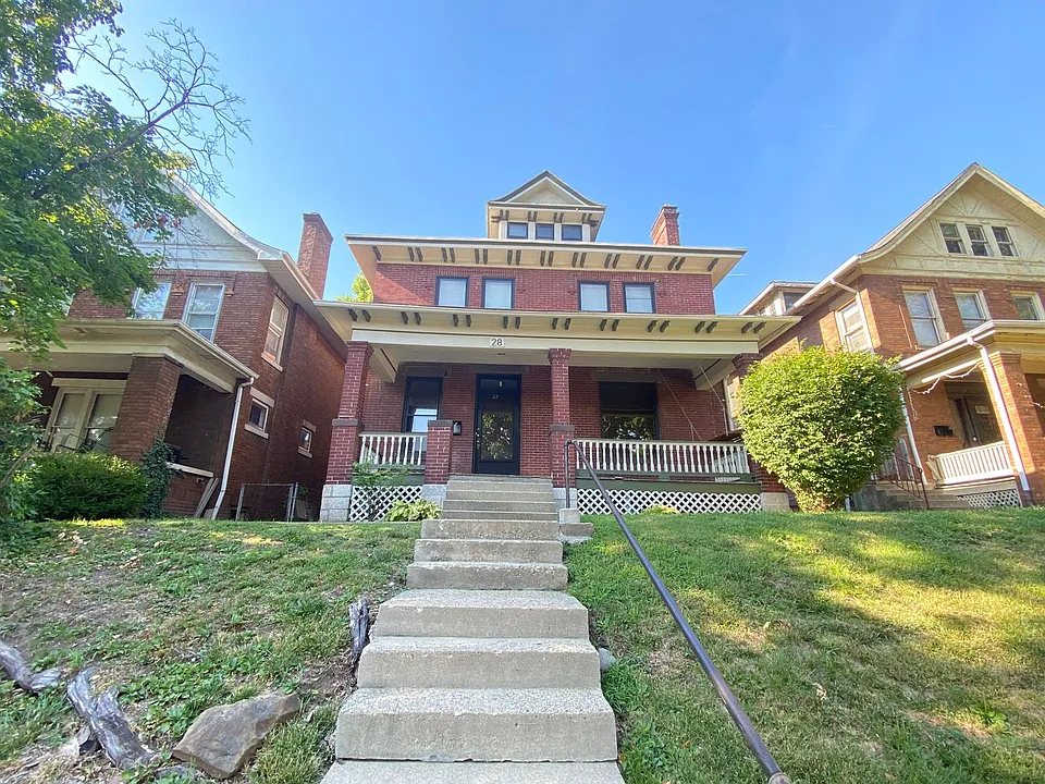 28 E Northwood Ave