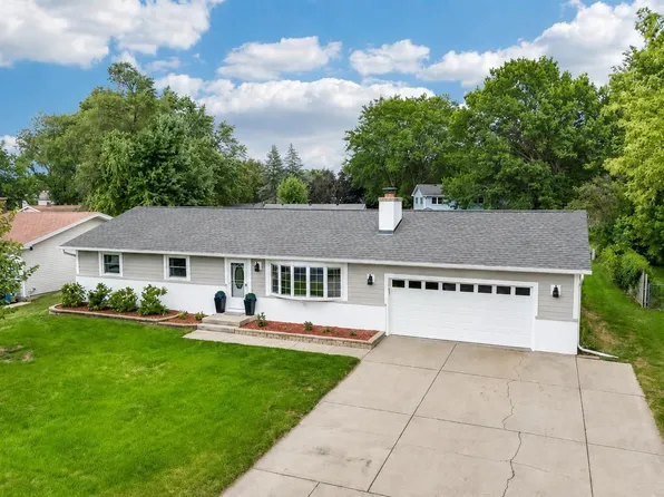 806 South St, Waunakee, WI 53597