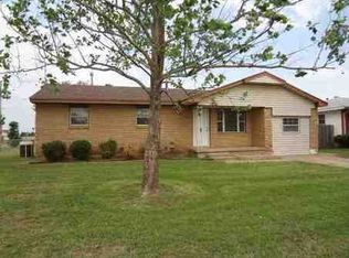 101 Maple St, Elgin, OK 73538