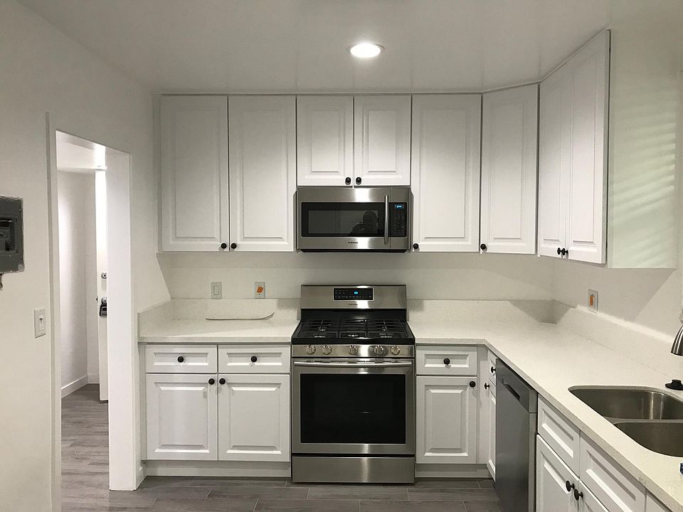 1st image of 1330 N Sweetzer Ave APT 101