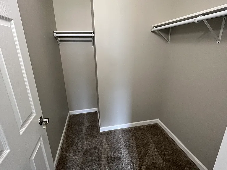 118 Burgundy Dr — Photo 10