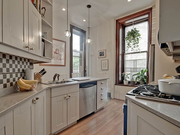 5th image of 126 Greene Ave APT 2W