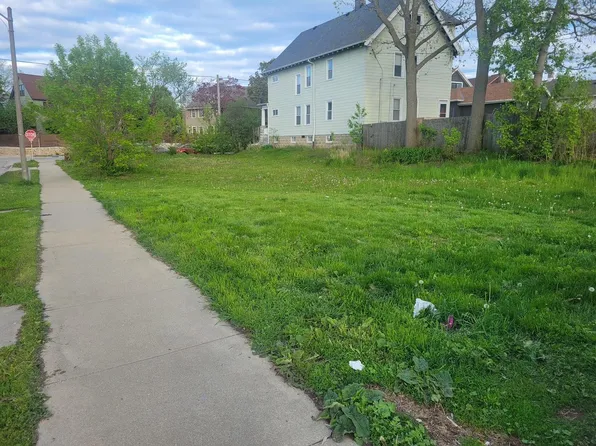 921 East POTTER AVENUE #925, Milwaukee, WI 53207